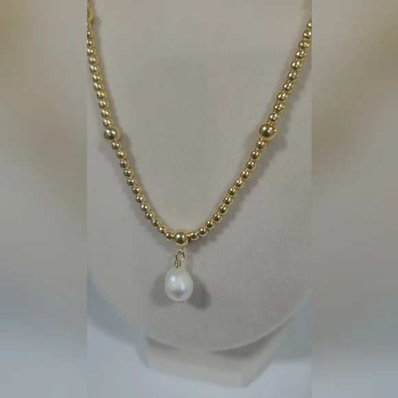 Elegant Gold Beaded Necklace with Pearl Pendant NWOT - Picture 8 of 8